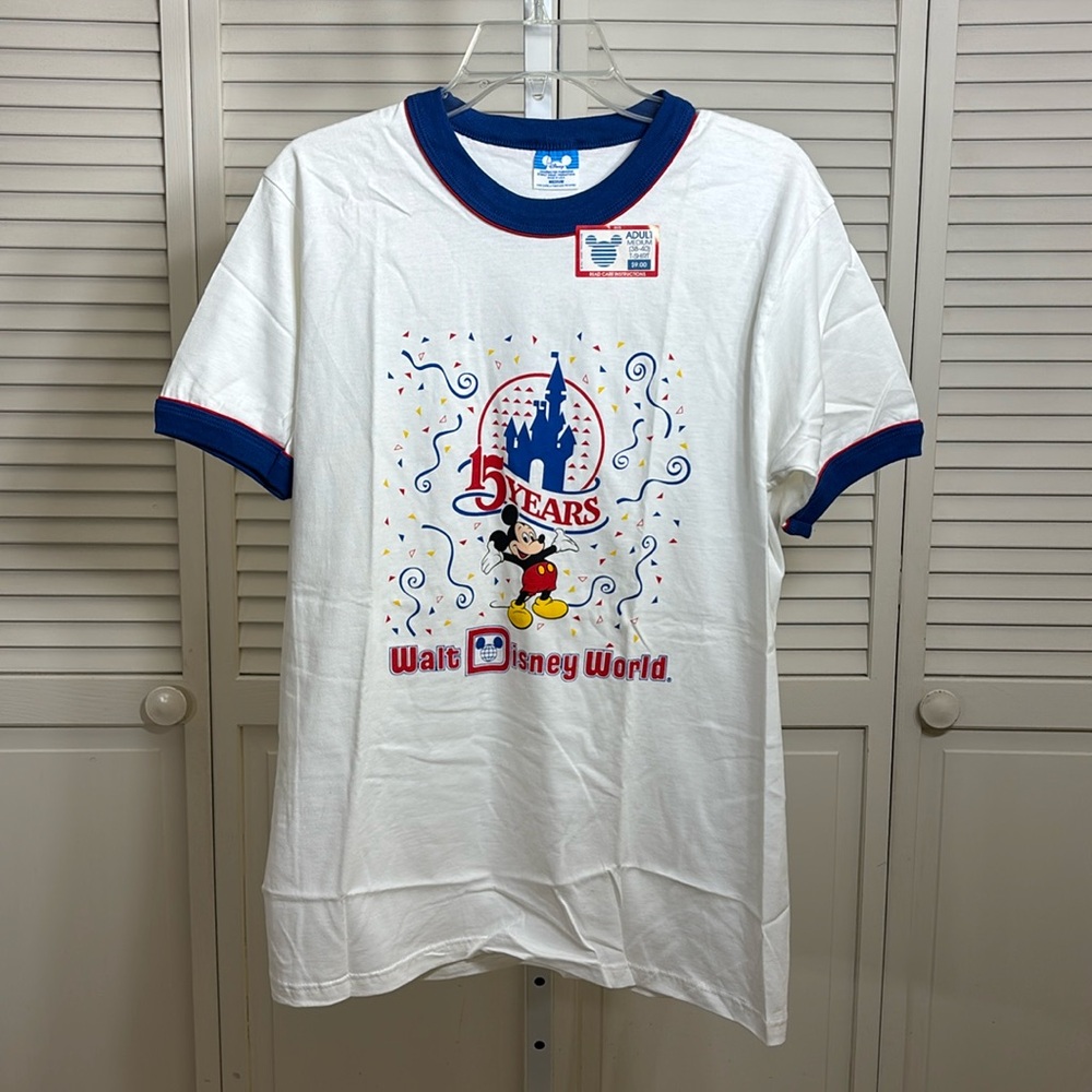 Vintage Deadstock NWT Disney Ringer T-Shirt Mickey and Colorful Graphics Medium
